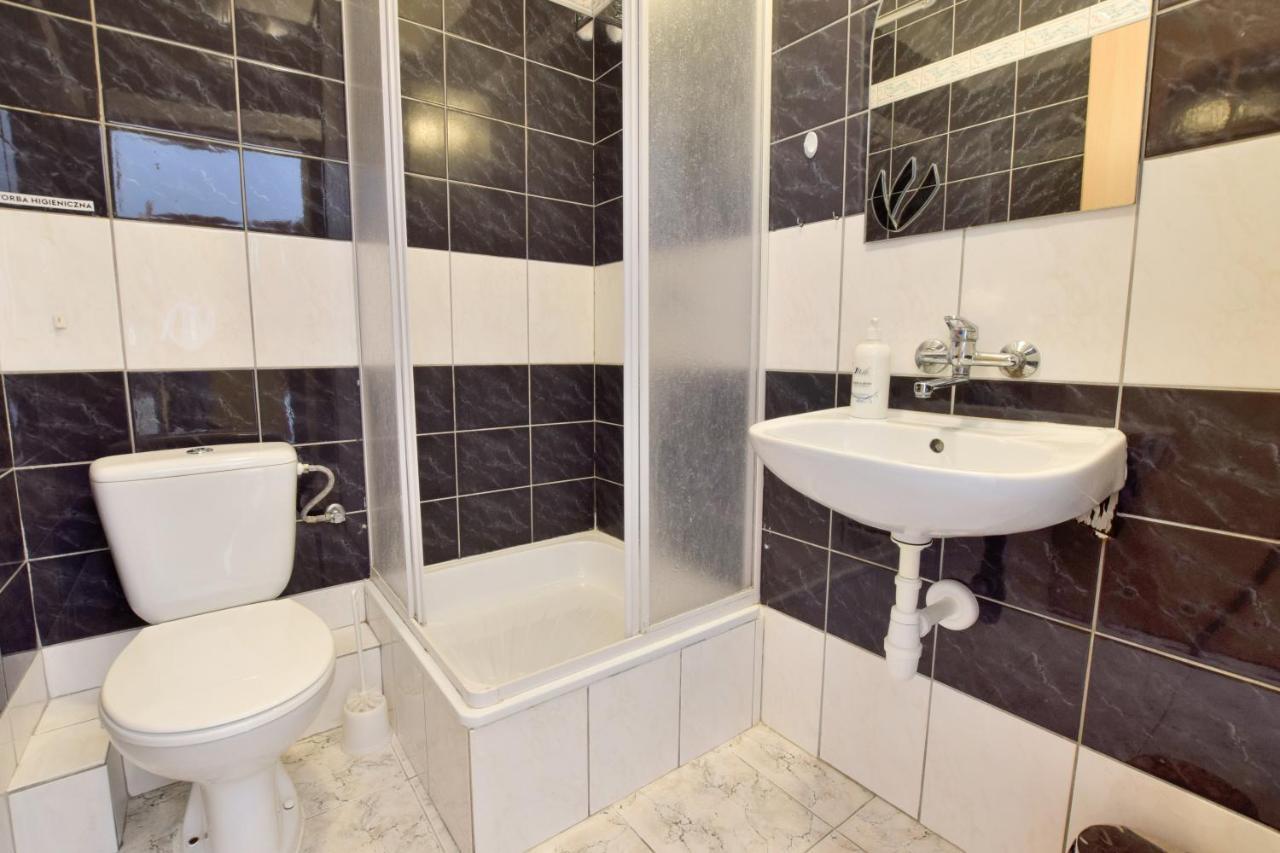 Hotel Stary Ratusz Kostomloty Buitenkant foto