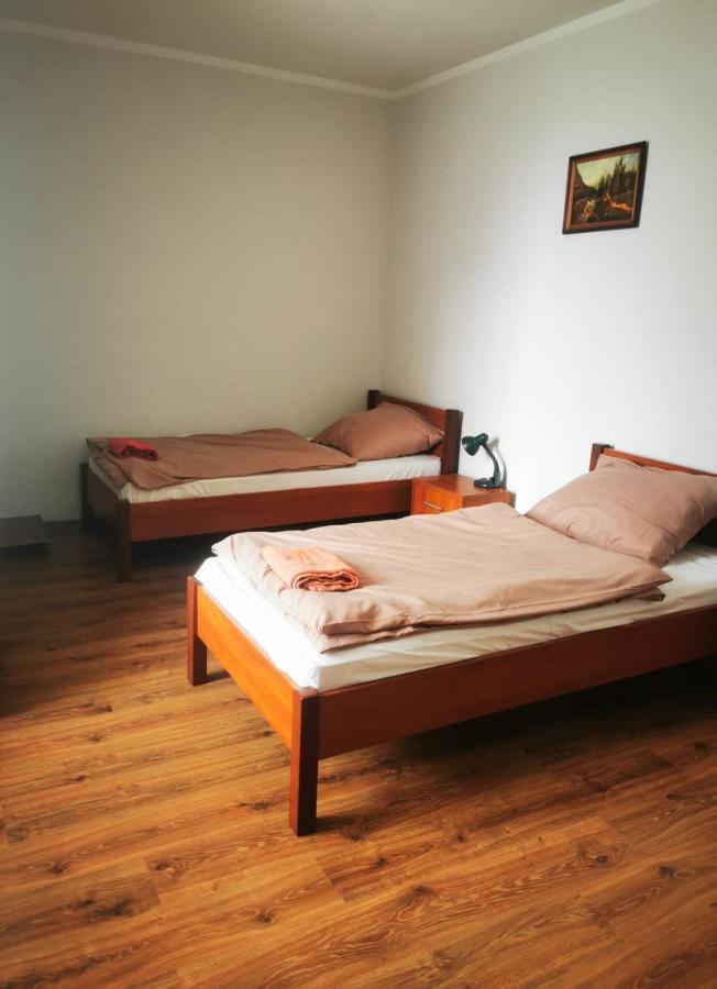 Hotel Stary Ratusz Kostomloty Buitenkant foto